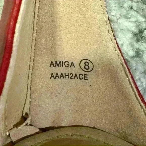 Women’s Red Dream Pairs - Picture 6 of 9